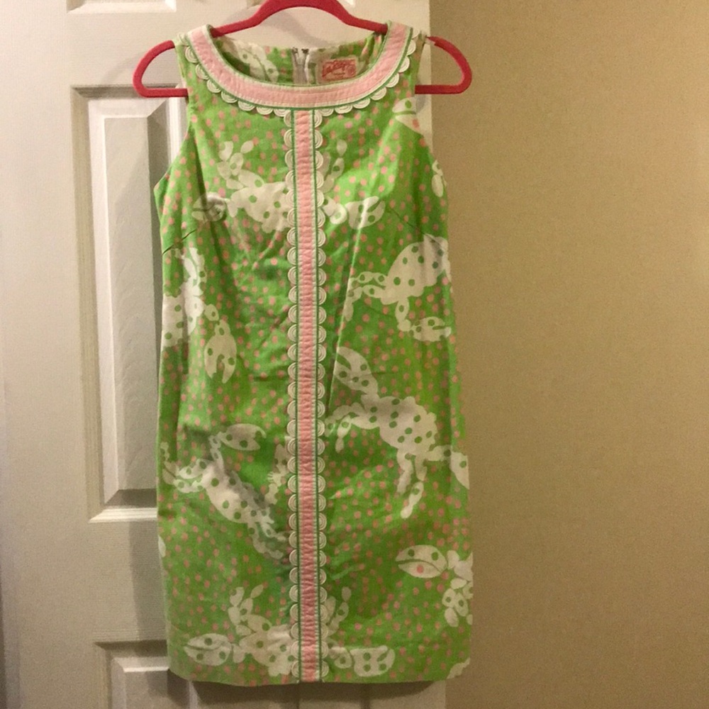 EUC Lilly Pulitzer Size 4 pink & green crabs